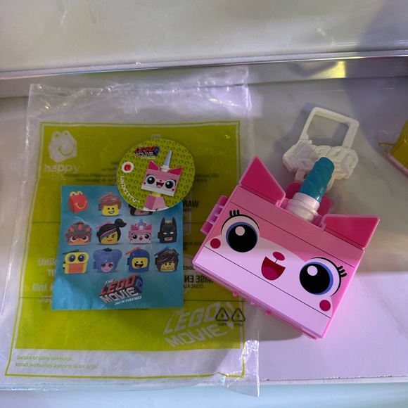 🌻5/$30🌻 🆕 McDonald Toy x 2 Lego Movie Happy Meal Toy UniKitty #7 - Picture 2 of 6